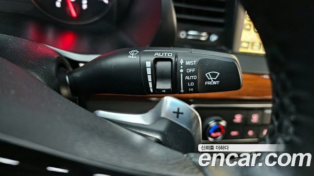 Kia K7 2017 — photo 18
