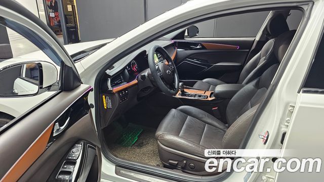Kia K7 2017 — photo 13