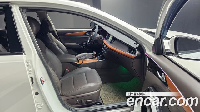Kia K7 2017 — photo 17