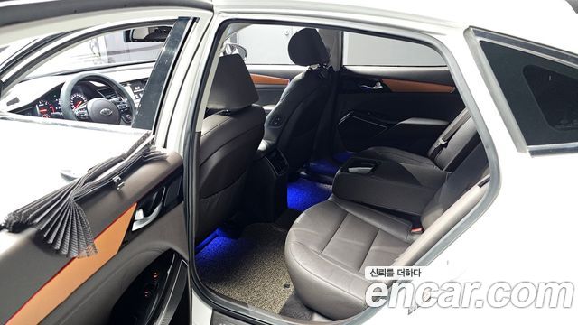 Kia K7 2017 — photo 16