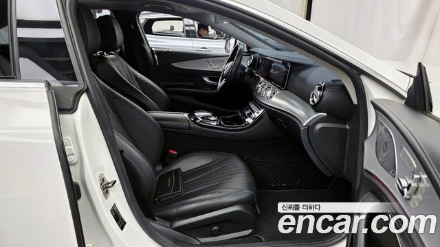 Mercedes-Benz CLS-Class 2019 — photo 11