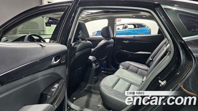 Kia K7 2018 — photo 11
