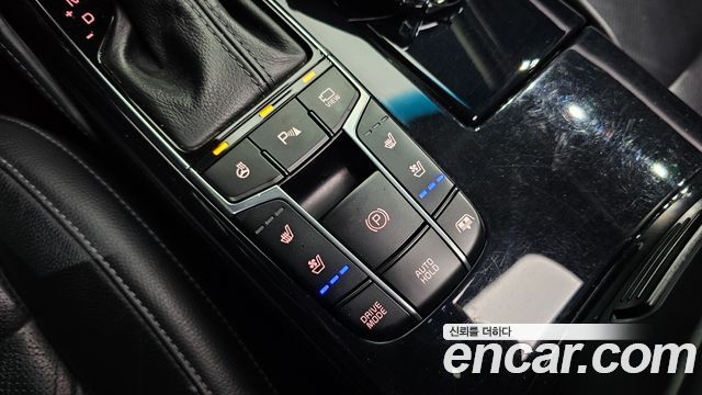 Kia K7 2018 — photo 15