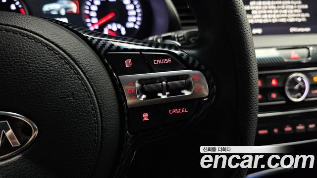 Kia K7 2018 — photo 16