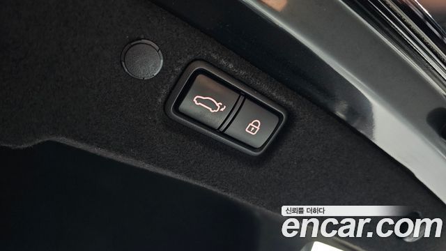 Kia K7 2018 — photo 17