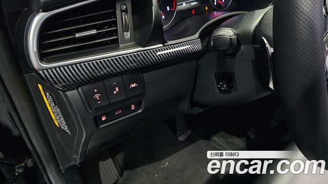 Kia K7 2018 — photo 19