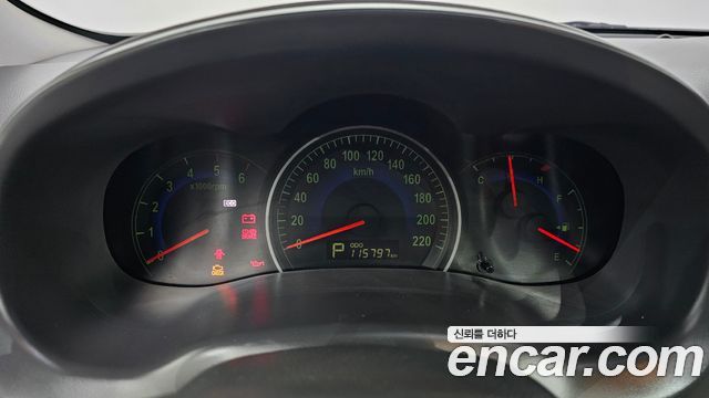 Kia Canival 2011 — photo 8