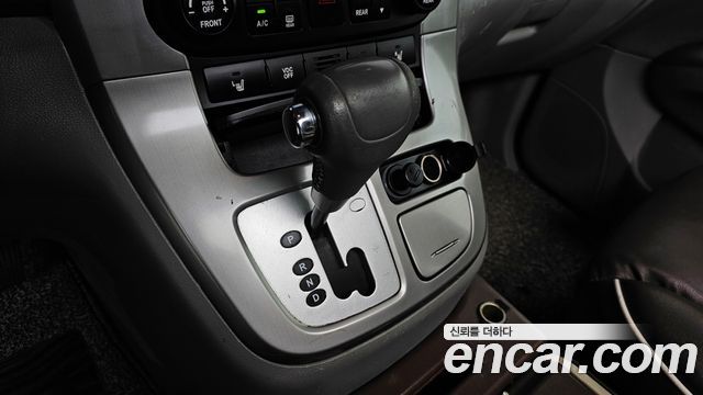 Kia Canival 2011 — photo 9