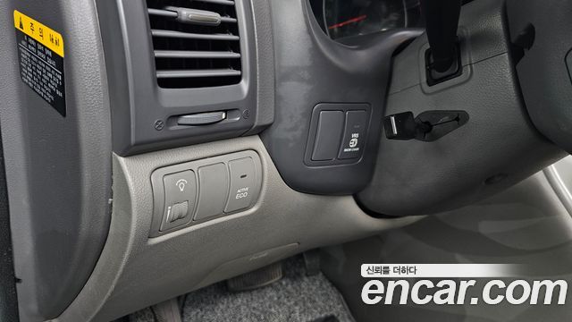 Kia Canival 2011 — photo 15