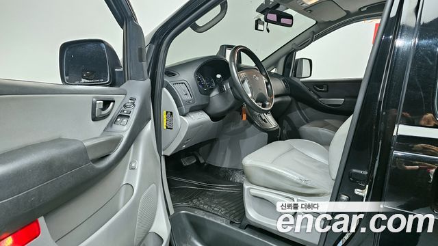 Hyundai Starex 2018 — photo 10