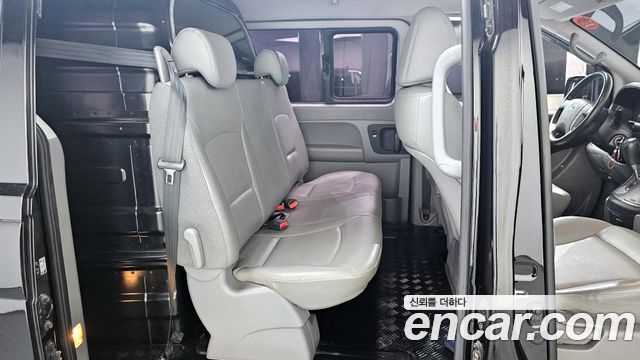 Hyundai Starex 2018 — photo 11