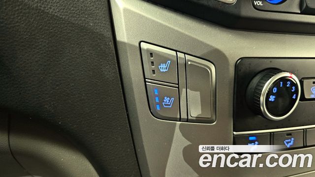 Hyundai Starex 2018 — photo 19