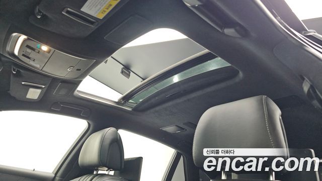 Lexus LS 2018 — photo 24