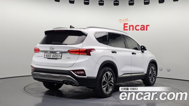 Hyundai Santafe 2019 — photo 2
