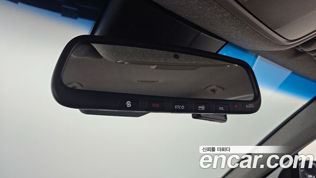 Hyundai Santafe 2019 — photo 18