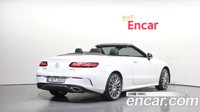 Mercedes-Benz E-Class 2022 — photo 2