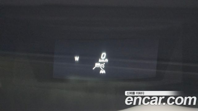 Mercedes-Benz E-Class 2022 — photo 15