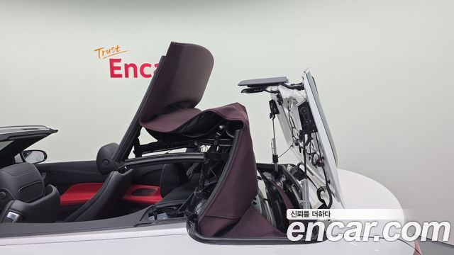 Mercedes-Benz E-Class 2022 — photo 20