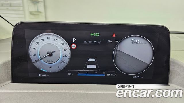 Hyundai Staria 2022 — photo 11