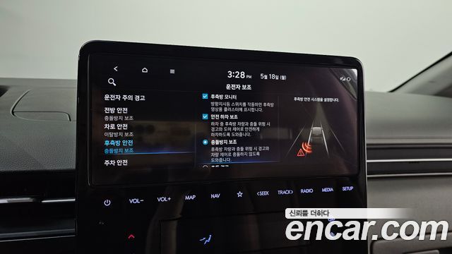 Hyundai Staria 2022 — photo 22