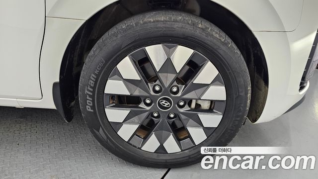 Hyundai Staria 2022 — photo 7