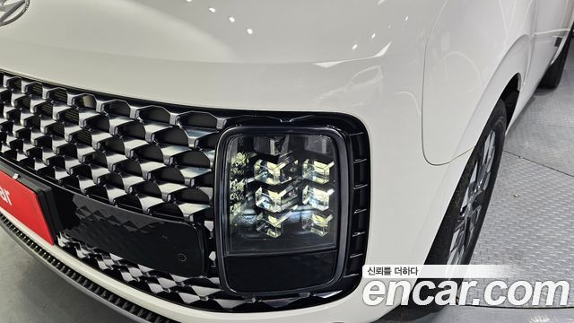 Hyundai Staria 2022 — photo 8