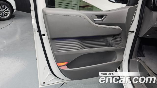 Hyundai Staria 2022 — photo 14