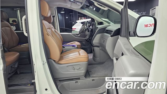Hyundai Staria 2022 — photo 16