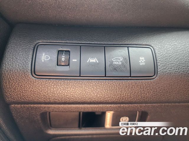 Hyundai Santafe 2021 — photo 18
