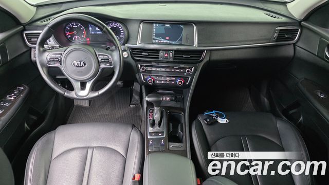Kia K5 2016 — photo 10