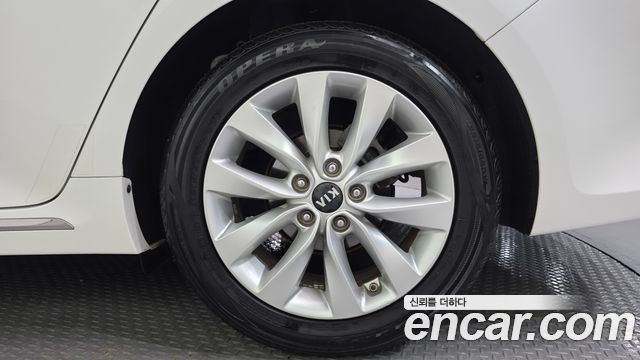 Kia K5 2016 — photo 7
