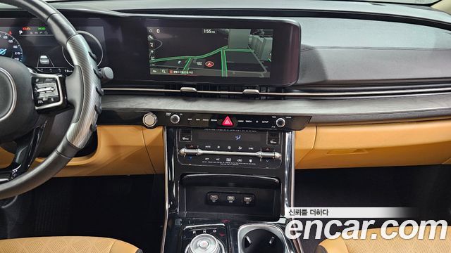Kia Canival 2021 — photo 17