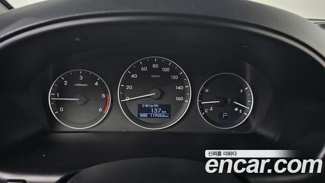 Hyundai Starex 2017 — photo 8