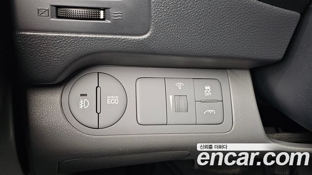 Hyundai Starex 2017 — photo 13