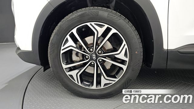 Hyundai Santafe 2019 — photo 5