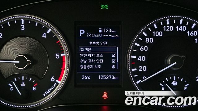 Hyundai Santafe 2019 — photo 22