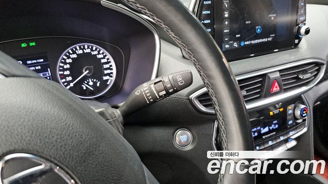 Hyundai Santafe 2019 — photo 25