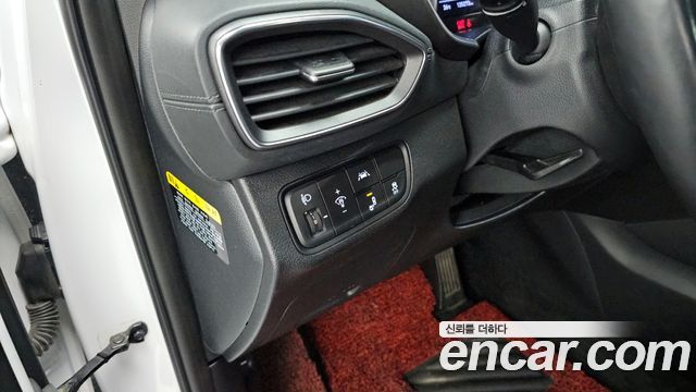 Hyundai Santafe 2019 — photo 28