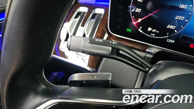 Mercedes-Benz S-Class 2021 — photo 27