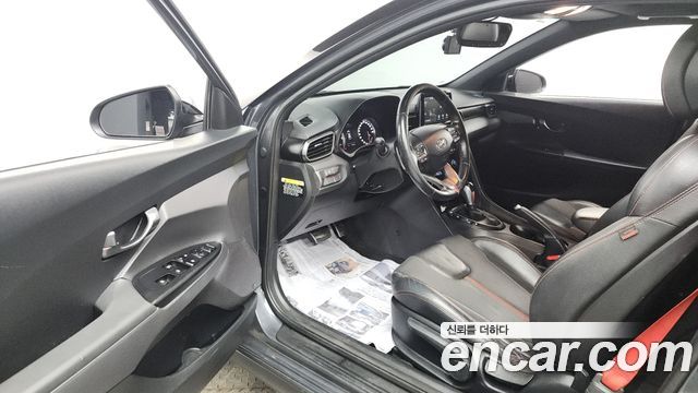 Hyundai Veloster 2018 — photo 10