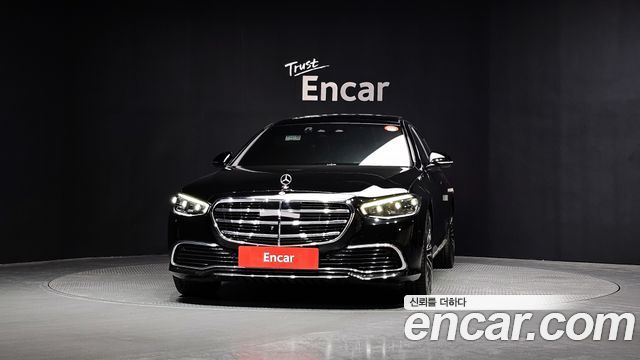 Mercedes-Benz S-Class 2023 — photo 3