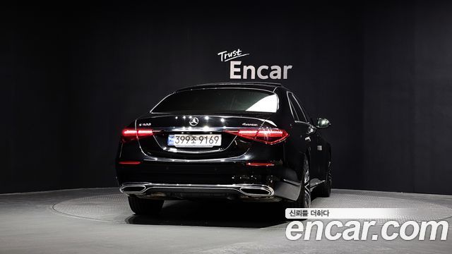 Mercedes-Benz S-Class 2023 — photo 4