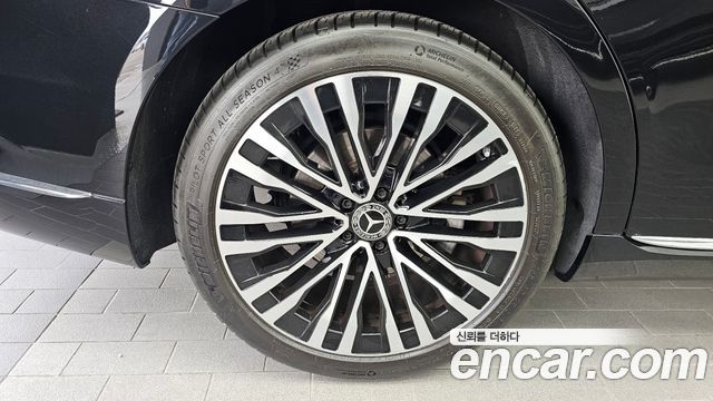Mercedes-Benz S-Class 2023 — photo 5