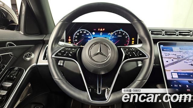 Mercedes-Benz S-Class 2023 — photo 13