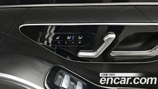 Mercedes-Benz S-Class 2023 — photo 19