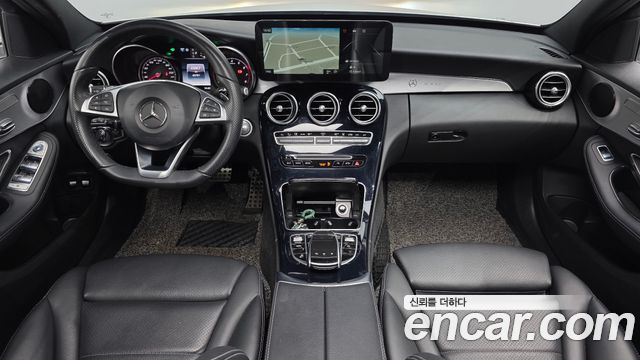Mercedes-Benz C-Class 2018 — photo 10
