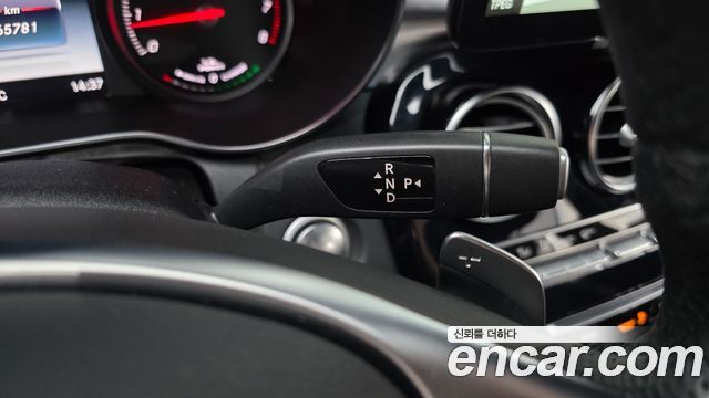Mercedes-Benz C-Class 2018 — photo 12