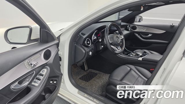 Mercedes-Benz C-Class 2018 — photo 13