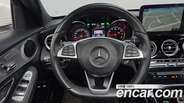 Mercedes-Benz C-Class 2018 — photo 22