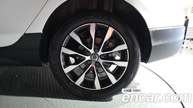 Volvo V40 2019 — photo 7